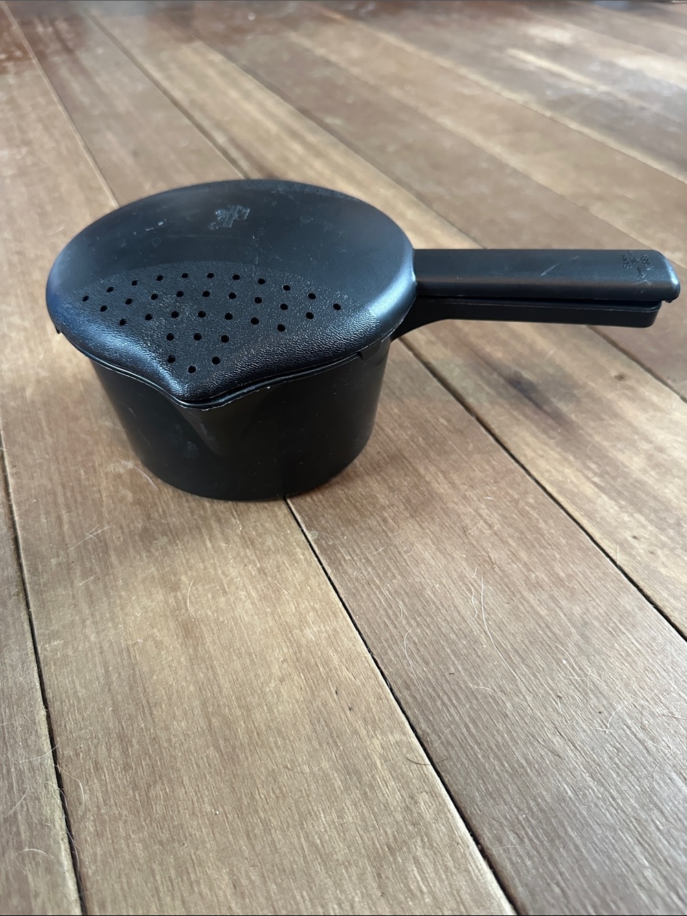 The Pampered Chef small micro-cooker